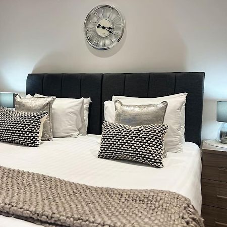 Master Suite In Central Southampton Exterior foto